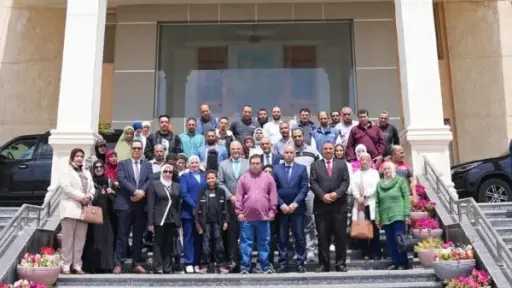 وزير العمل ومحافظ الإسكندرية يسلمان عقودًا لذوي الهمم لدمجهم في سوق العمل