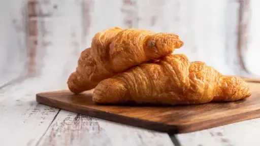 طريقة عمل الكرواسون الهش في المنزل