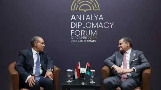 وزير الخارجية يلتقى مع رئيس حكومة الوحدة الوطنية الليبية