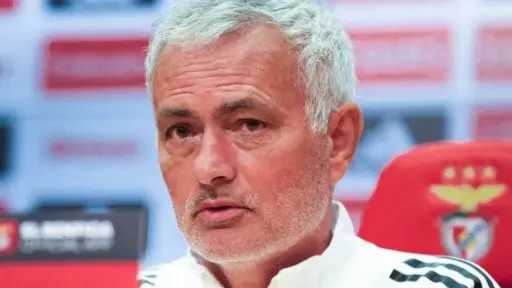 ريال مدريد يتحرك لإعادة جوزيه مورينيو