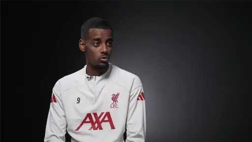 إيزاك يعود من الألم برسالة قوية: جاهز للتحدي وموقعة إيفرتون اختبار جديد