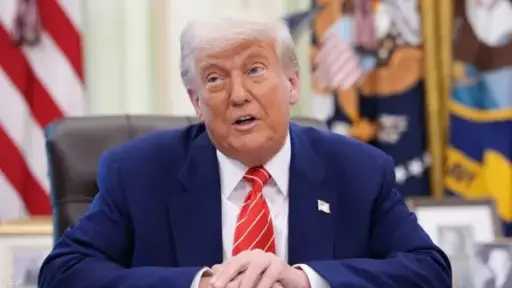 ترامب يتباهى بموقفه تجاه إيران : لم يواجهها أحد بحزم كهذا منذ 47 عاما