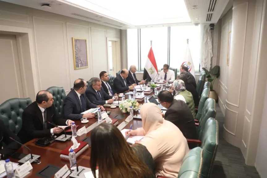 وزير الصحة يتابع مستجدات المشروعات الإنشائية والتحول الرقمي بالمنشآت الصحية