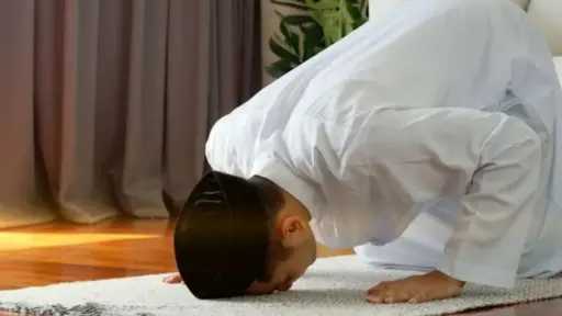 هل عدم إزالة الشعر الزائد في بعض الأماكن يبطل الصلاة أو الصيام؟.. أمين الفتوى يجيب