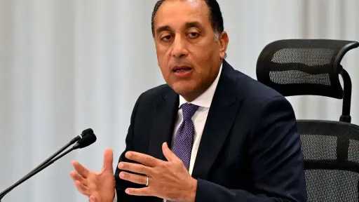 رئيس الوزراء: السبت المقبل إجازة رسمية بمناسبة عيد تحرير سيناء