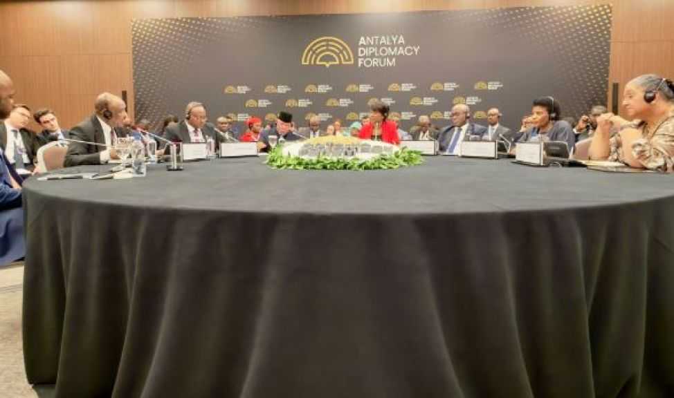 منتدى أنطاليا يركز على وساطات إقليمية لوقف النار في غزة ومفاوضات إيران وأمريكا