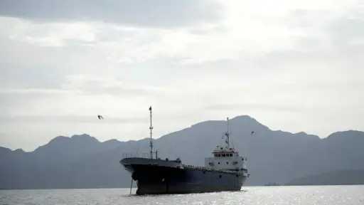 تسنيم: إيران لم تتخذ قرارا بعد بإرسال وفد تفاوضي إلى باكستان بسبب استمرار الحصار البحري