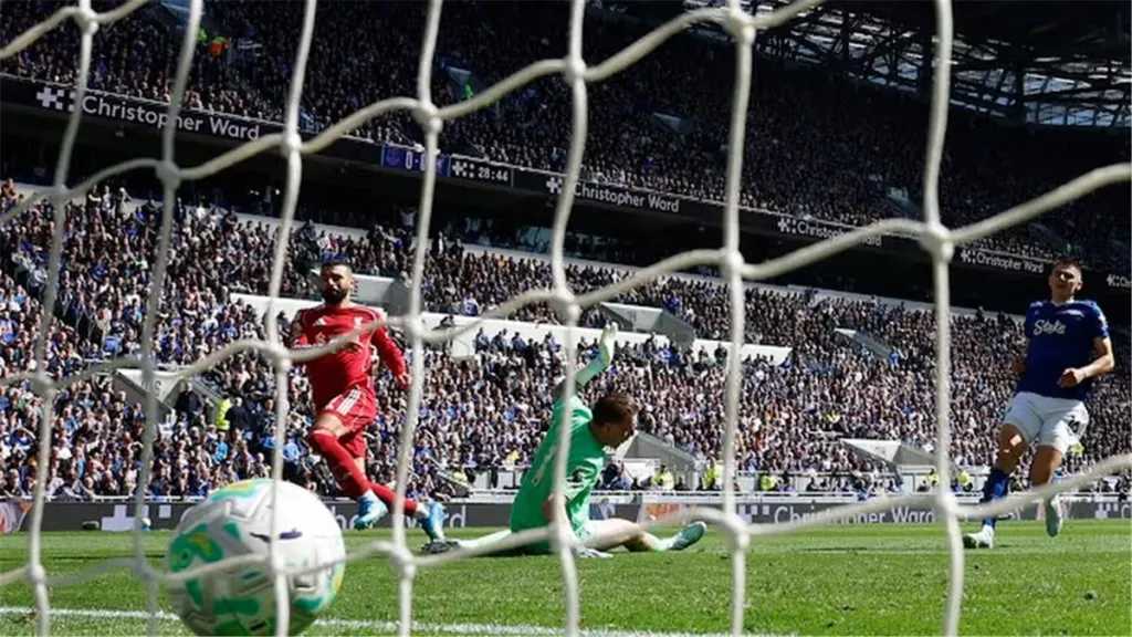 فيديو | صلاح يسجل.. وليفربول يحسم ديربي الميرسيسايد بثنائية قاتلة أمام إيفرتون