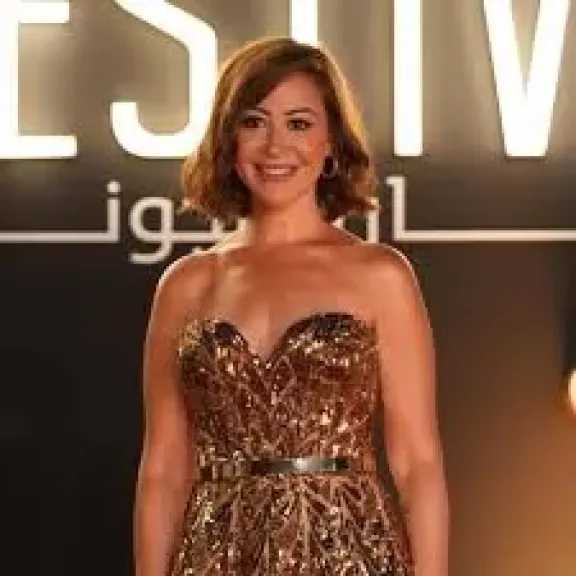 وفاة والد الفنانة منة شلبي