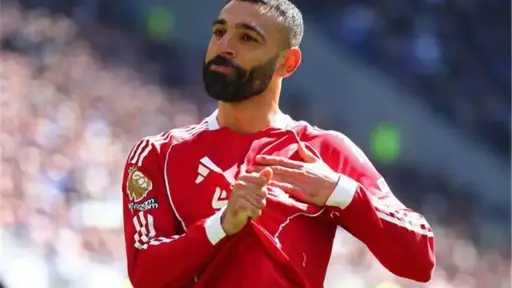 موقف محمد صلاح من المشاركة أمام تشيلسي يواصل الغموض بسبب الإصابة