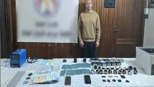 ضبط مزور الغربية أوهم مواطنين بتسهيل السفر للخارج بمستندات وأختام مزورة