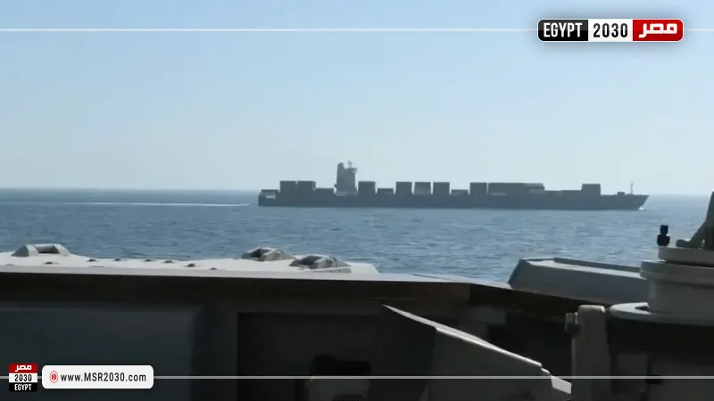 لحظة اعتراض الجيش الأمريكي لسفينة الشحن الإيرانية "توسكا"