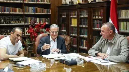 الخطيب يستعرض مع ياسين منصور وسيد عبد الحفيظ تقييم قطاع الكرة ورؤية المرحلة المقبلة