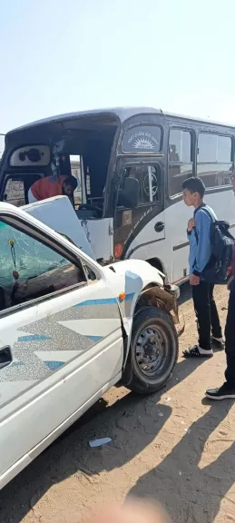 حادث  تصادم ميني باص مع ربع نقل 