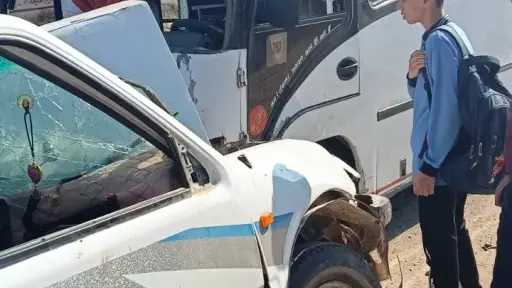 إصابة 5 أشخاص في تصادم ميني باص مع ربع نقل تسير عكس الاتجاه بالخانكة