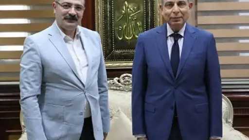 محافظ المنيا يستقبل نائب الشيوخ طاهر فتح الباب ويوافق على مطالب خدمية وتنموية لأهالي مطاي