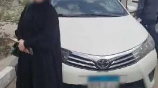 ضبط قائدة سيارة بالقاهرة لطمس اللوحات المعدنية والتلاعب بأرقامها