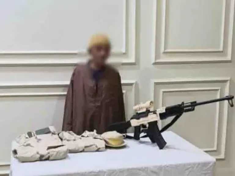 القبض على راقص بسلاح بلاستيكي في مولد العارف بالله بسوهاج.. والتحريات تكشف حالته النفسية