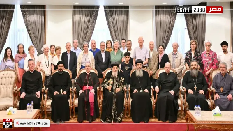 البابا تواضروس الثاني يستقبل وفد من الكنائس الفرنسية