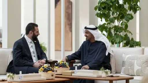 محمد بن زايد وأحمد الشرع يبحثان العلاقات بين البلدين