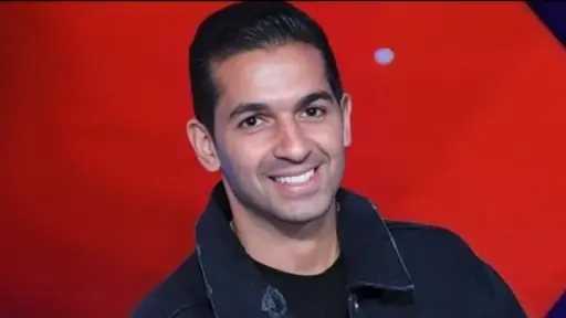 إيقاف الإعلامي هاني حتحوت من الظهور وغرامة 100 ألف جينه