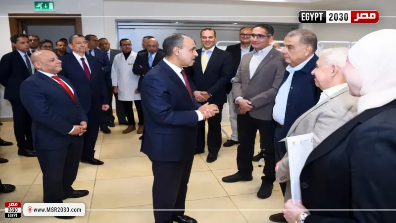 وزير الخارجية يطلق حملة للتبرع بالدم بمقر الوزارة لمستشفى 57357