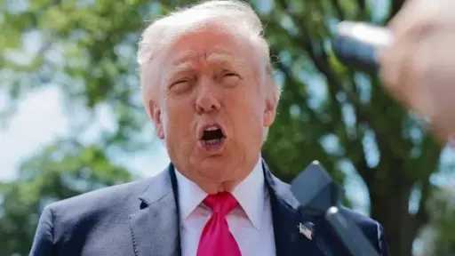 ترامب: سننهي الأمر عسكريا إذا لم نتوصل لاتفاق مع إيران