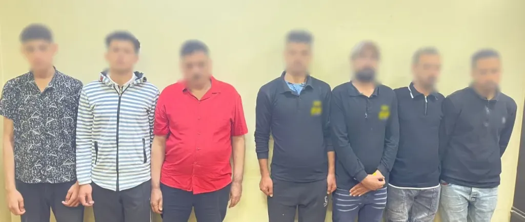 المتهمين 