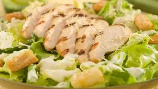 طريقة عمل سلطة سيزر