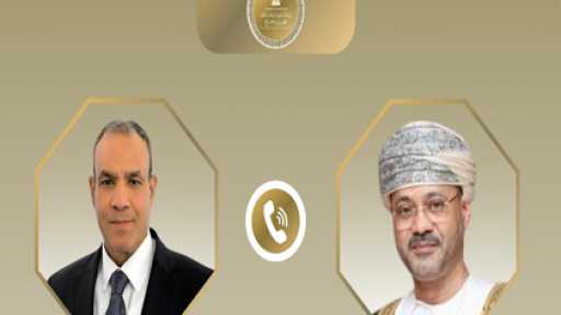 اتصال هاتفي بين وزير الخارجية ونظيره العماني لبحث التطورات الإقليمية وجهود خفض التصعيد
