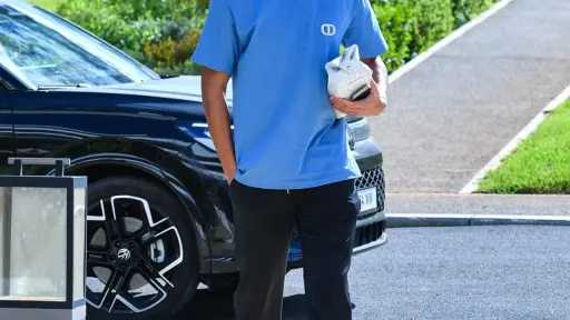 موقف كالمار السويدي من شراء عقد أشرف داري نهائيًا من الأهلي