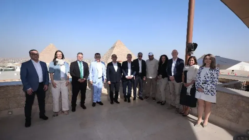 وزير السياحة والآثار