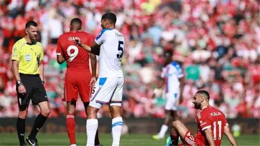 احتجاجات في أنفيلد.. مونوز يسجل لكريستال بالاس أمام ليفربول وسط جدل تحكيمي بالدوري الإنجليزي