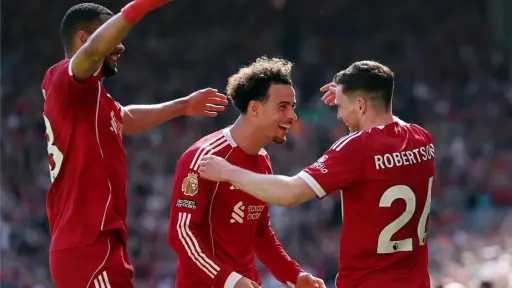 ليفربول يهزم كريستال بالاس 3-1 في أنفيلد بالدوري الإنجليزي