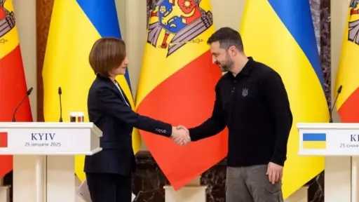 أوكرانيا وأذربيجان تتفقان على التعاون في مجال التسليح وخطط لتعزيز التجارة