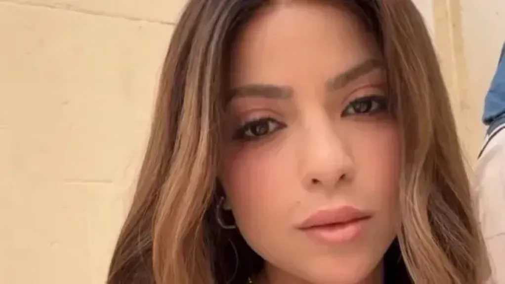 ميرنا جميل تخطف الأنظار في رحلتها الأخيرة