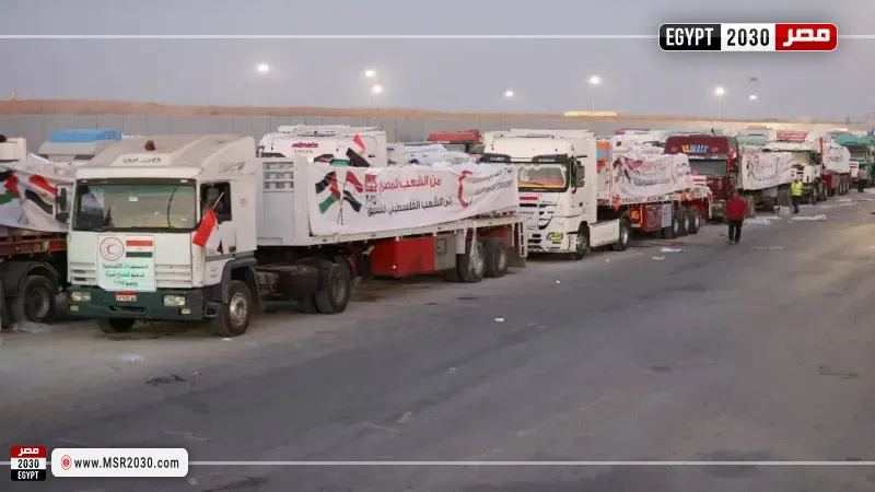 مساعدات مصرية إلى غزة