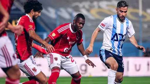 تعادل سلبي بين الأهلي وبيراميدز في الشوط الأول بقمة الدوري المصري