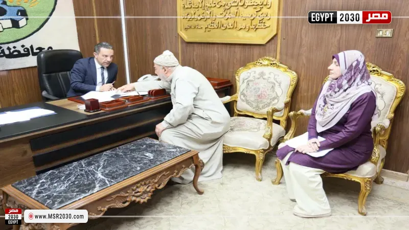 جانب من لقاءات محافظ المنوفية مع المواطنين