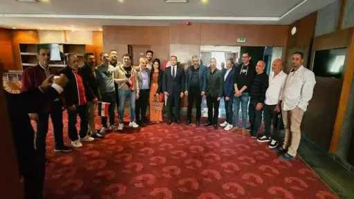 سفير مصر لدى تونس يعقد لقاءات مع ممثلي الجالية المصرية في مدينتي ”بنزرت” و”صفاقس”