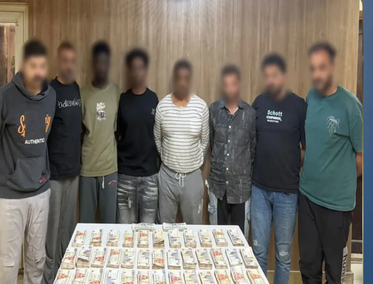 المتهمين 
