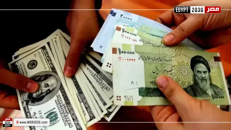 الريال الإيراني يسجل أدنى مستوى له أمام الدولار وسط الحصار الأمريكي