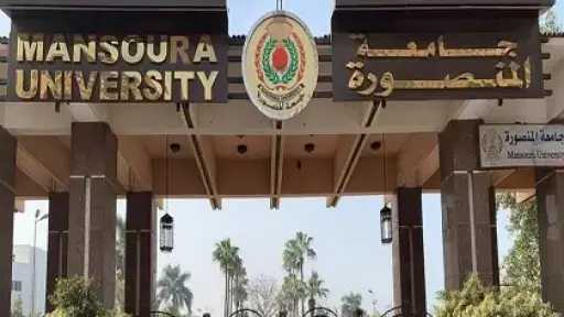 «تقنية اتصالات» بجامعة المنصورة: منافسات قوية بين 65 فريقا في مسابقة الروبوتات بكلية الهندسة