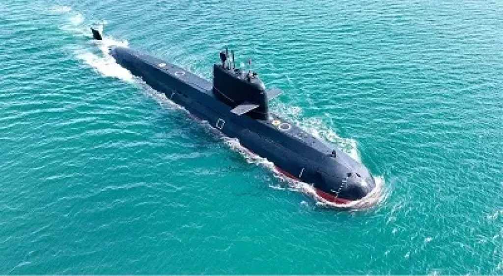 البحرية الباكستانية تدشن غواصة من طراز هانجور في الصين
