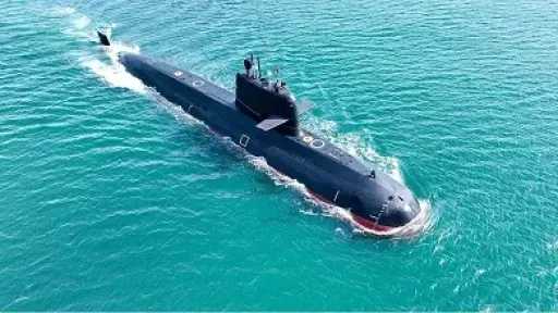 البحرية الباكستانية تدشن غواصة من طراز هانجور في الصين