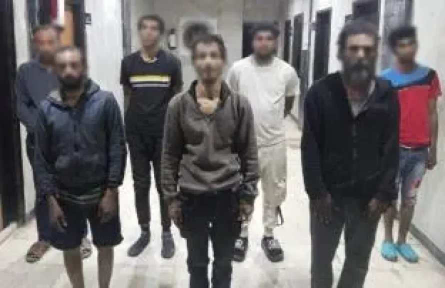 المتهمين 