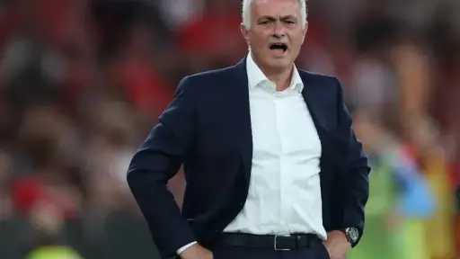 مورينيو يكشف الحقيقة.. رد حاسم على أنباء تدريب ريال مدريد