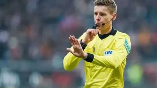 حكم ألماني يشعل قمة آرسنال وأتلتيكو مدريد.. أرقام مثيرة وتاريخ متباين قبل موقعة الحسم