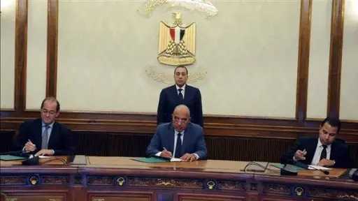 رئيس الوزراء يشهد توقيع بروتوكول اتفاق بين «تحيا مصر» القابضة ووزارتي «الكهرباء» و«المالية»