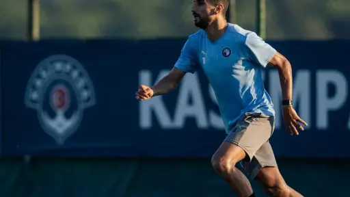 نجم الزمالك: «بيراميدز الأفضل في مصر حاليًا.. وصعب يتعثر مباراتين متتاليتين»